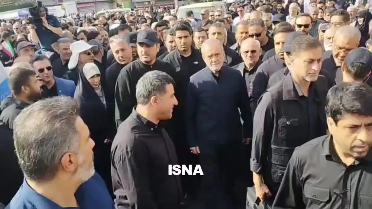حضور مسعود پزشکیان در مراسم تشییع پیکر شهدای حمله تروریستی اسرائیل  + فیلم